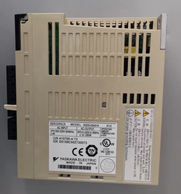 SGDS-02A01A YASKAWA SERVO DRIVE